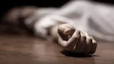    "اتخانقت مع جوزها فشنقت نفسها".. كواليس وفاة ربة منزل داخل شقتها ببولاق