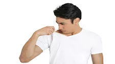 هل تكشف رائحة الجسم عن مشكلات صحية؟