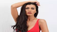 نادين الراسي تنتقد وصفها بـ"العجوز": عمري 47 عامًا ولم أخضع لأي عمليات