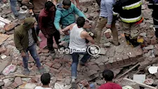 جمعية عروسة.. العثور على 100 ألف جنيه أسفل أنقاض عقار منشأة ناصر المنهار