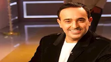 بعنوان "طاير".. صابر الرباعي يطرح أحدث أغانيه (فيديو)