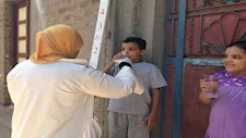 إصابة 22 طالبة بهبوط وإعياء عقب تناول تطعيم البلهارسيا في أسيوط