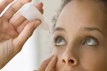  ما مخاطر الإفراط في استخدام قطرات الأنف والعين؟
