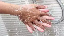 ما حكم من لم يقدر على الوضوء لأجل الصلاة؟.. الإفتاء توضح معنى فاقد الطهورين