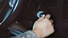 بعد التوقف الطويل.. خطوات يجب اتباعها قبل تشغيل السيارة لحمايتها من التلف
