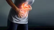 5 أعراض تكشف الإصابة بالتهاب المعدة- وإليك أسبابه 