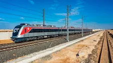 صور.. فرص عمل جديدة بمشروع القطار الكهربائي الخفيف LRT