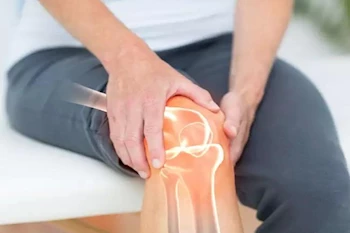 5 أطعمة قد تساعد على تخفيف التهاب وآلام المفاصل