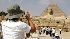 مجلس الوزراء: السياحة المصرية تنمو 20.5% وخطة للوصول إلى 30 مليون سائح بحلول 2030