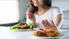 7 نصائح لتقليل كمية الطعام وخسارة الوزن