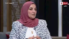 هل يجوز إرسال صور خاصة للزوج المسافر؟.. أستاذة بالأزهر توضح