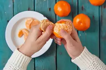 منها تعزيز المناعة والقلب .. إليك ما يفعله اليوسفي يوميًا