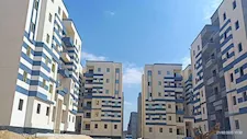 الإسكان تطرح أراضٍ لورش ومحلات وصيدليات في أسيوط والعبور الجديدة