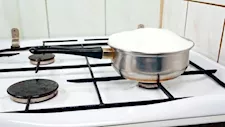 غلي الحليب بشكل متكرر.. هل يقلل من قيمته الغذائية؟