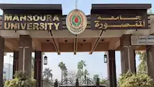 أستاذ بطب المنصورة يثير جدلًا بمنشور ساخر.. وقرار عاجل من رئيس الجامعة