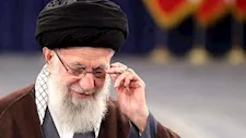 إقامة صلاة الجنازة على خامنئي بحضور الرئيس الإيراني وكبار المسؤولين