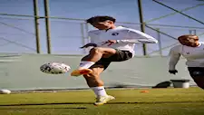 بيراميدز يعلن موعد ومكان عزاء والدة عبد الرحمن مجدي