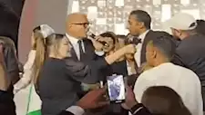 بعد حكم النقض.. تطور قضائي جديد في واقعة "الشاب المصفوع من عمرو دياب" 