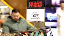 الغلاء يضرب موسم التخفيضات.. البلاك فرايدي "للفرجة فقط"
