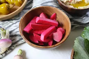 هذا ما يحدث للكلي والكوليسترول عند تناول المخللات..مفاجأة صادمة