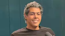 "مخدش حقه في السينمات".. عمر متولي يروج لفيلم "بنسيون دلال" بعد طرحه على
