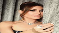 "الأزرق يليق بها".. 7 صور ومعلومات عن إطلالة يارا