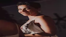 باللافندر الجريء.. ميس حمدان تخطف الأنظار في سادس أيام الجونة 