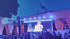 نجوم مهرجان الجونة السينمائي يتفاعلون مع أغاني أحمد سعد في حفل الختام 