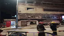 صادر له قرار إزالة.. 3 مصابين في انهيار عقار بكورنيش الإسكندرية (صور)