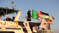 فيديو| بسبب "فلسطين حرة".. بن غفير ينكّل بنشطاء أسطول الصمود المعتقلين