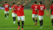 نجم الأهلي السابق: اتمنى توزيع تيشرتات المنتخب في احتفالية يوم الخميس