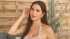"جاذبية اللون الوردي".. نسرين طافش بإطلالة ساحرة