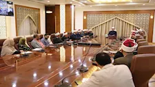 المفتي يتابع سير العمل مع الباحثين وأمناء الفتوى ويستعرض المشروعات العلمية 
