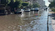 غرق شوارع بورسعيد في مياه الأمطار والأجهزة التنفيذية تحاول السيطرة - صور