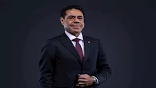 طارق قنديل يعلن وفاة والدته ويكشف موعد صلاة الجنازة