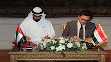 وزير الثقافة ونظيره الإماراتي يوقعان مذكرة تفاهم 