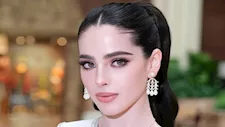 جمالها ساحر.. ملكة جمال الكون 2025 بإطلالة ملكية 