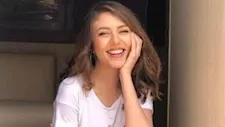 رحمة حسن تخطف الأنظار مع كلبها في أحدث ظهور على السوشيال ميديا
