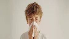 أعراض الإنفلونزا الخطرة لدى الأطفال.. متى تقلق؟