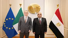 لتعزيز العلاقات.. وزير العدل يستقبل السفير الإيرلندي بالقاهرة