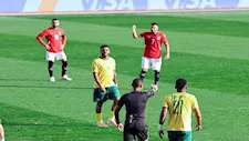 حكم دولي يعلق على الحالات المثيرة للجدل في مباراة مصر وجنوب إفريقيا