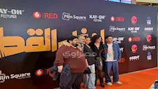 أسماء جلال ومحمد شاهين في العرض الخاص لفيلم "إن غاب القط"