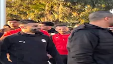 بالطبول.. صلاح ونجوم منتخب مصر داخل أحد المطاعم بأكادير