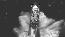 القيادة الجنوبية الأمريكية تنشر فيديو للحظة استهداف قارب في المحيط الهادئ