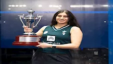 10 صور لاحتفال نور الشربيني بالتتويج بلقب هونج هونج للاسكواش