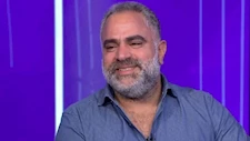 محمد شاهين يخون منى زكي ضمن أحداث مسلسل طالع نازل.. شاهد الإعلان الترويجي 