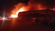 كاد يلتهم خطوط إنتاج حديثة.. إخماد حريق بمصنع في السخنة