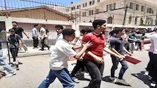 أحضان وابتسامات.. طلاب البحيرة يختتمون أول أيام امتحانات الثانوية