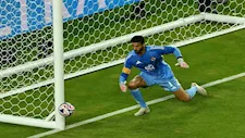 "وصلة ضحك بالاستديو التحليلي".. موقف طريف بين مراسل برازيلي ومحمد الشناوي (فيديو)