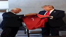 سر إرسال كريستيانو رونالدو قميصه إلى دونالد ترامب